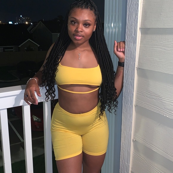 nike two piece biker short set